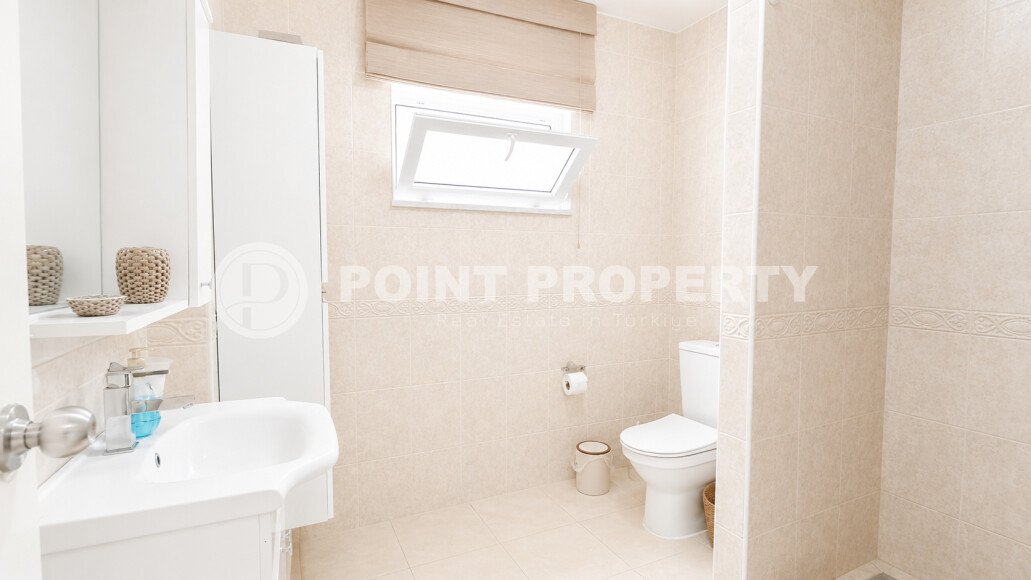Detached villa 4+1, 220 m² in Mahmutlar with pool, garden and sea view-id-10154-photo-5