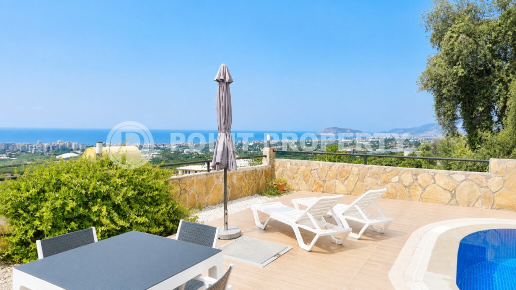 Detached villa 4+1, 220 m² in Mahmutlar with pool, garden and sea view-id-10154-photo-9