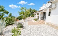 Detached villa 4+1, 220 m² in Mahmutlar with pool, garden and sea view-id-10154-photo-10