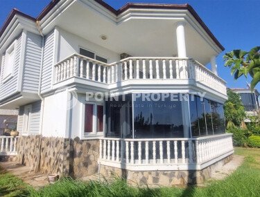 Светлая уютная вилла 3+1 200 м² в районе Конаклы с ВНЖ и видом на море-id-10930-фото-1