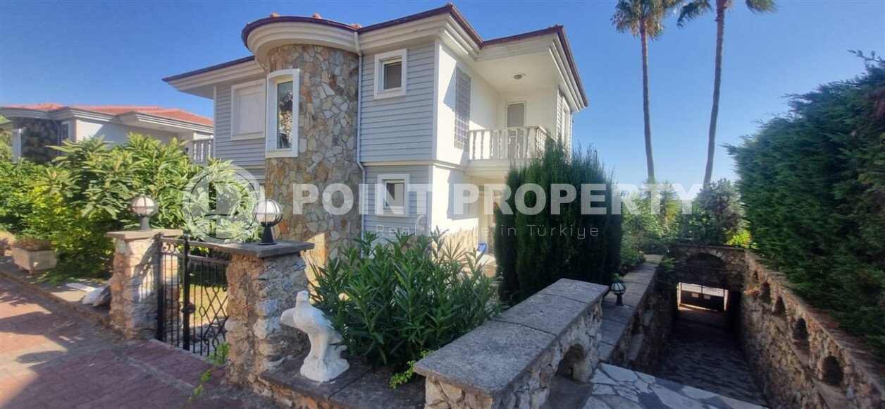 Светлая уютная вилла 3+1 200 м² в районе Конаклы с ВНЖ и видом на море-id-10930-фото-23