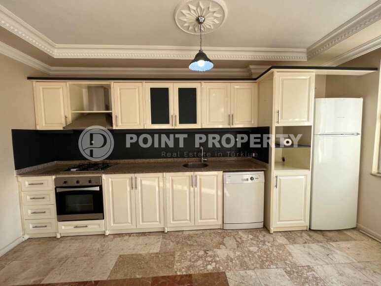 Large family apartment 3+1 130 m² in the Mahmutlar area-id-10931-photo-5