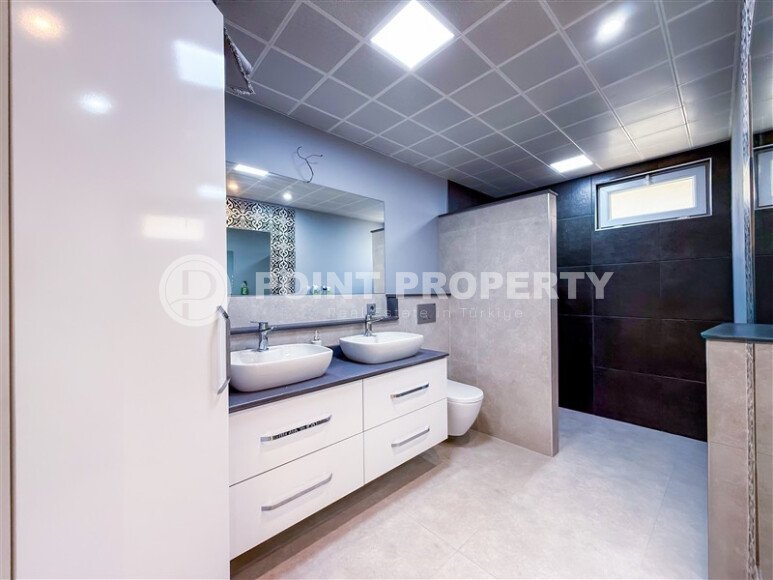 Панорамный дуплекс 4+1 160 м² в стиле виллы с видом на море в районе Бекташ-id-10934-фото-20