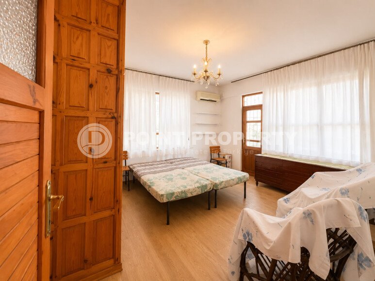 Cozy 2+1 apartment 115 m², separate kitchen near the sea in Tosmur with a residence permit-id-10941-photo-9