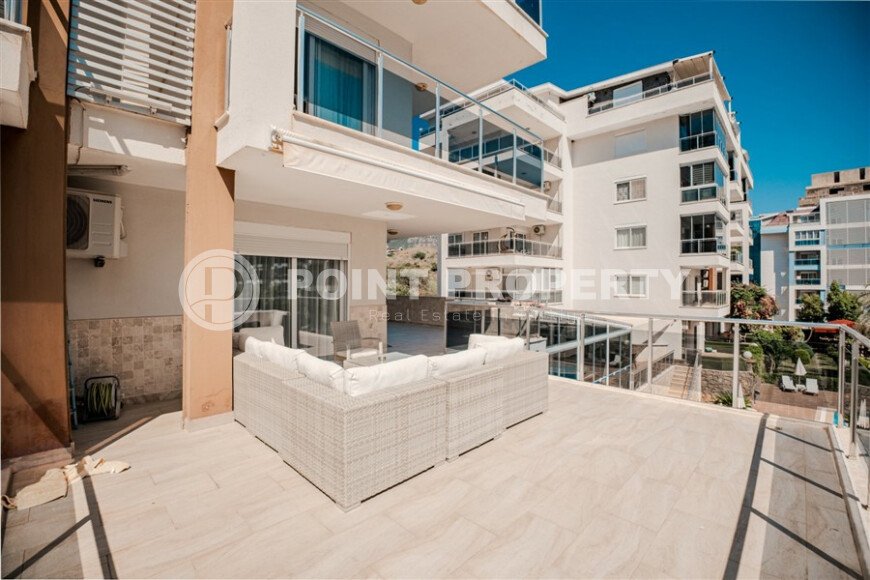 Светлый садовый дуплекс 130 м² с видом на море в районе Кестель-id-10956-фото-13