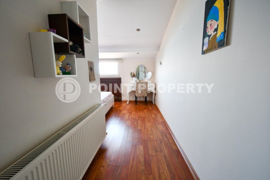 Duplex apartment 5+1, 240 m², in the Cumhuriyet area, Alanya-id-10974-photo-11