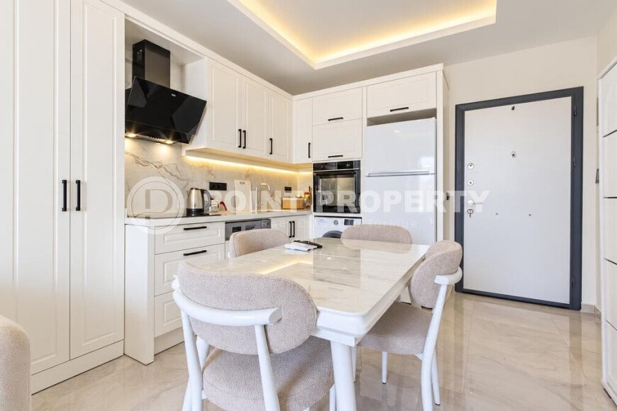 1+1 apartment, 55 m² in the center of Alanya with a sea view, residence permit-id-10995-photo-6