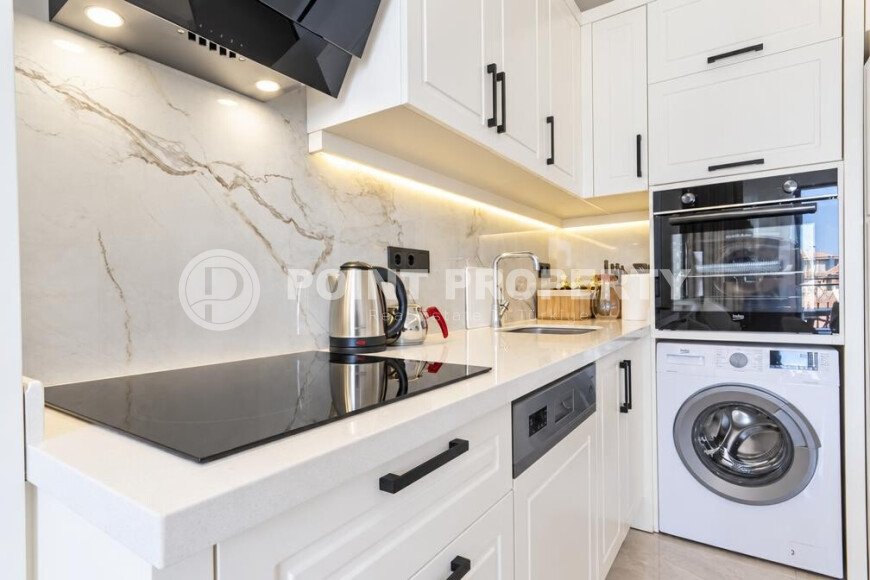 1+1 apartment, 55 m² in the center of Alanya with a sea view, residence permit-id-10995-photo-7