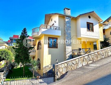 Вилла 4+1 площадью 250 м² в районе Кестель — участок 400 м², возможность получения гражданства, 500 м до моря-id-11024-фото-1