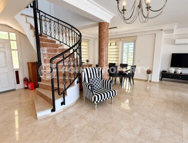 Вилла 3+1 площадью 170 м² в районе Каргыджак: участок 290 м², вид на море и возможность получения гражданства-id-11033-фото-3