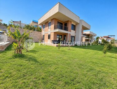 4+1 villa with an area of 220 m² in the Kargicak area - suitable for a residence permit-id-11051-photo-1
