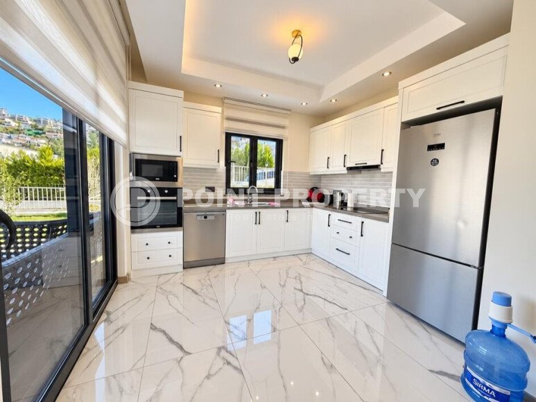 4+1 villa with an area of 220 m² in the Kargicak area - suitable for a residence permit-id-11051-photo-4