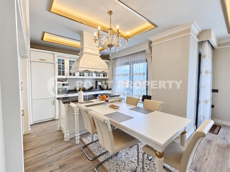 4+1 duplex apartment with an area of 196 m² in the center of Alanya, in the Cumhuriyet quarter - 150 m to the sea-id-11075-photo-3
